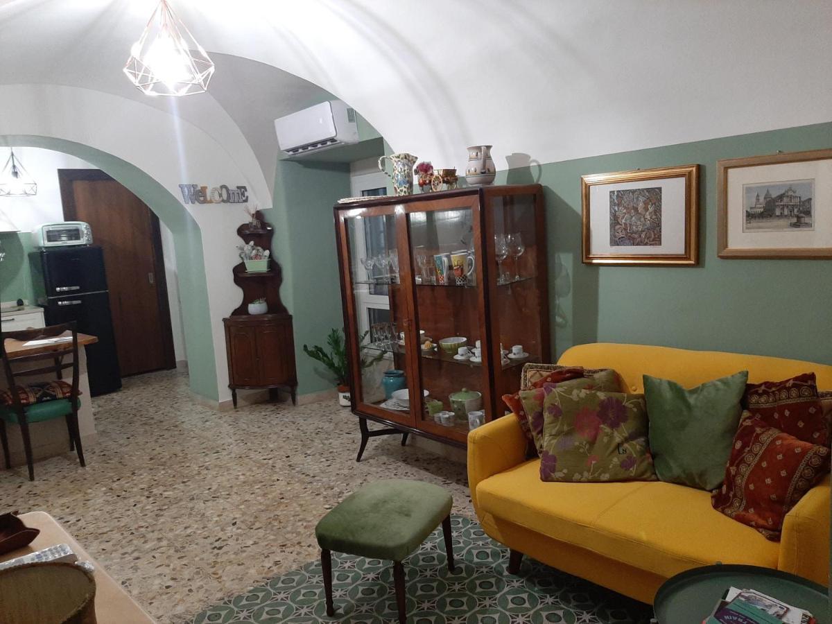 הוילה קטאניה Casa Famoso מראה חיצוני תמונה