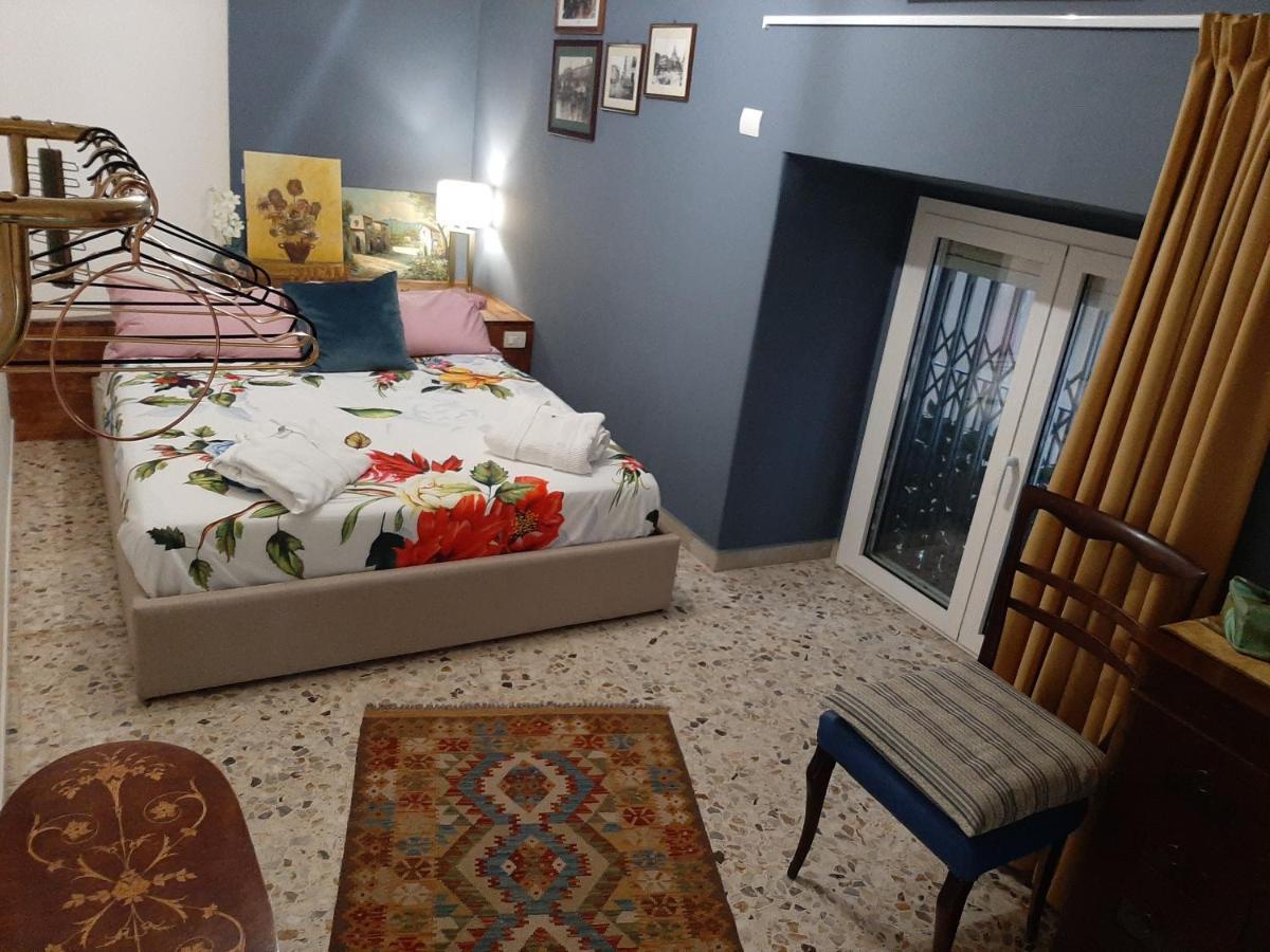 הוילה קטאניה Casa Famoso מראה חיצוני תמונה